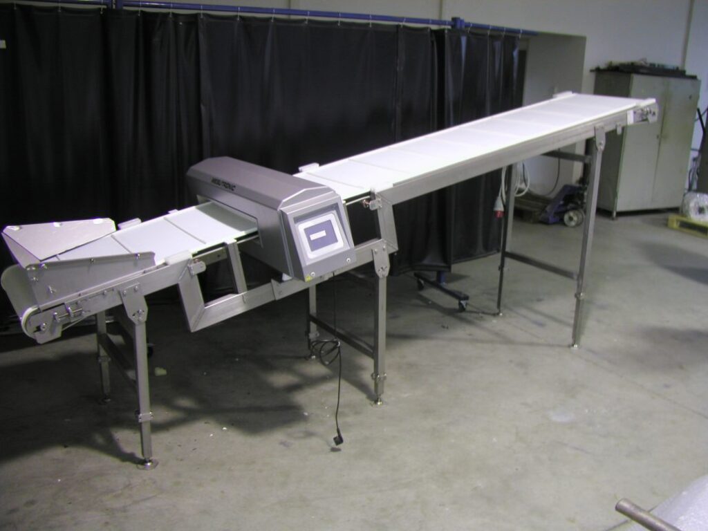 dopravnik-nerez-separator-kovov